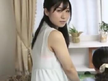 娘の家庭教師を力ずくで性的暴行する冷酷非道な中年男