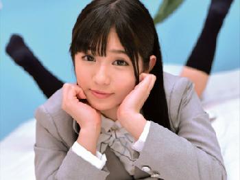 中年男のことが大好きな身長150CMのミニマム美少女と性行為