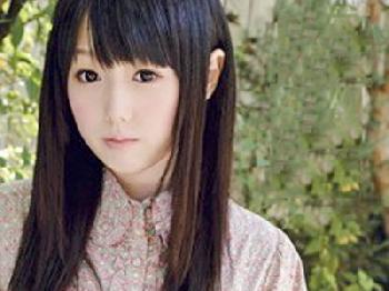 国民的アイドルAKBを目指した美少女が挫折しAVデビュー