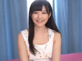 色白美女と強烈な性行為で精子おまんこ内射精する