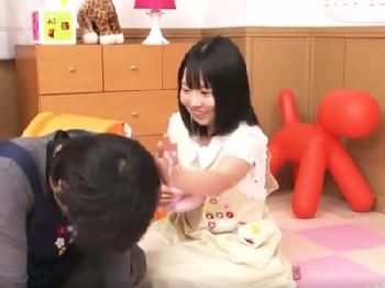 保育士の専門学校は男一人のハーレムだった→エロイことし放題