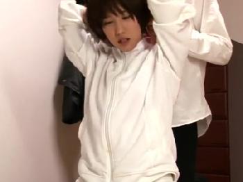 オナニー中に部屋に入られた妹が兄に欲情し近親SEX