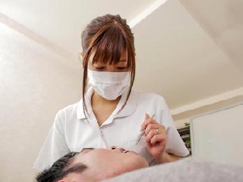 このまま性行為ができたら…という男の願望を叶える身近な職業の美女