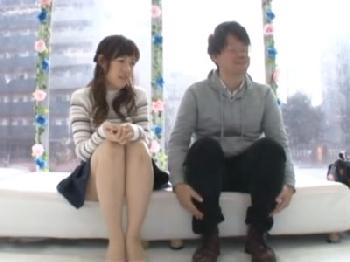 マジックミラー号に乗ってしまった美女がカメラ前で羞恥交尾