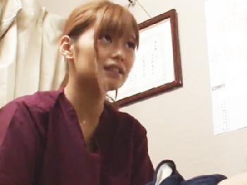 とても綺麗なマッサージ嬢に息子が反応W土下座嘆願してゴムなし挿入モノにしたので調子に乗って女陰へ直射精!!