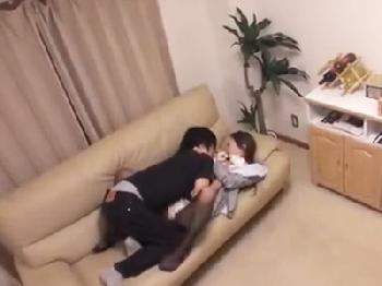 仕事帰りの女性会社員を尾行して自宅に押し入り凌辱して避妊具なしで直射精!!