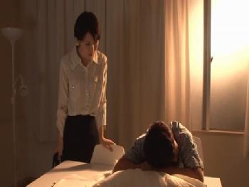 ショートヘアの美女教師が生徒から激しい性的暴行される･･･