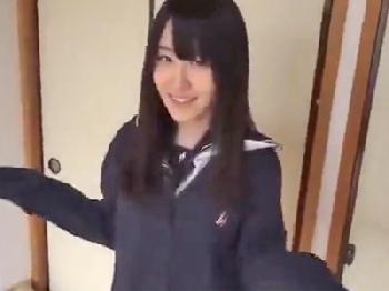 息子の初体験の相手になる母の友人