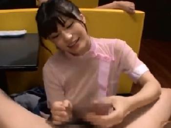 巨乳美女の高橋しょう子が勃起してしまったペニスを優しく奉仕抜き