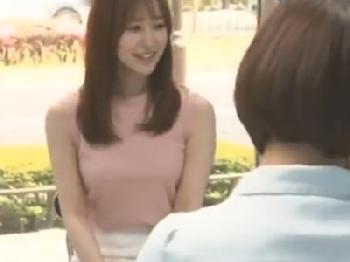 マッサージのはずが挿入されて痙攣絶頂する素人さん