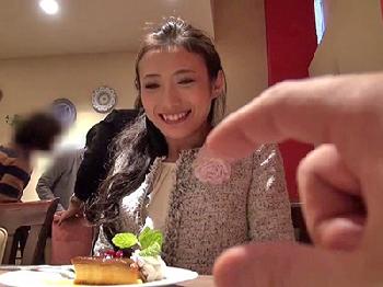 マジックミラー号から降りてきたばかりの素人人妻をナンパ→連続SEX