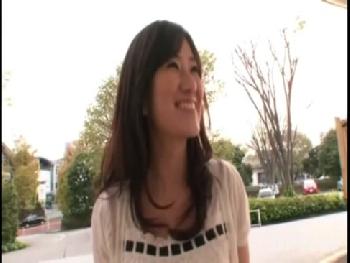 とても綺麗な人妻をナンパ!!男性器不足の淫らな女は喜んで快楽へ堕ちる