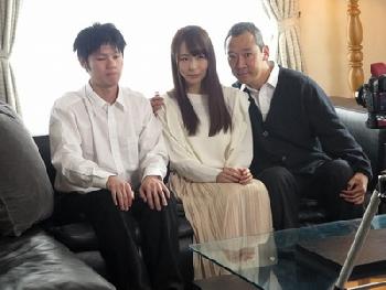 若過ぎた父の再婚相手にドキドキ…思春期ボーイが耐えられるはずもなく近親性交に!!