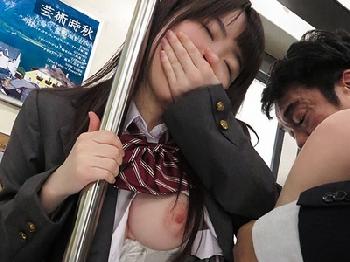 大丈夫だと思っていた車両で痴漢魔たちに開発される女子校生