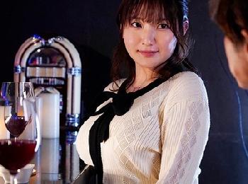 バイト先で知り合った爆乳人妻…あの手この手で近づいて愛している夫を裏切らせる熱々刺激的な浮気