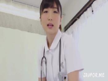 とても綺麗な白衣の天使達が患者のペニスをご奉仕!!