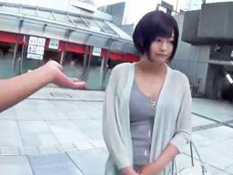 素っ気ない素人感がリアルな専門学生が初体験のハメ撮りSEX