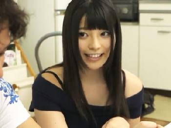 男友達と自宅で勉強中に隣の部屋からワイセツな声が聞こえて性的興奮してしまい‥