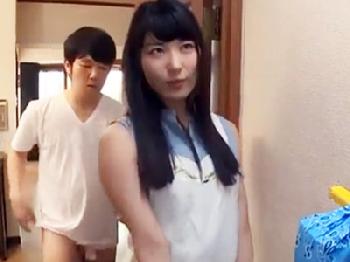 ムラついたらいつでも襲ってくる義弟に何度も子宮へ直接精液ぶっかけ射精される綺麗な人妻W