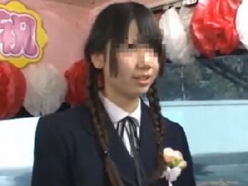 油断した女子校生たちに次々とガチ挿入!!