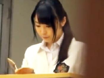 図書館で勉強してた女子校生を便所に拉致って生姦性暴行