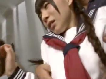 冷酷な強姦魔達に犯される母娘