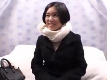 おまんこ未経験男の愛撫でパンツがびしょ濡れになってしまった素人娘が遠慮なしのハードピストンに絶叫昇天