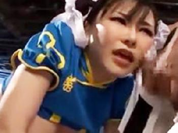 バトルで負けて格闘着のまま爆乳ボディを凌辱される