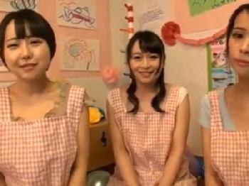 ワイセツな保母さんたちと幼稚園プレイ!!3人そろってトリプルフェラ