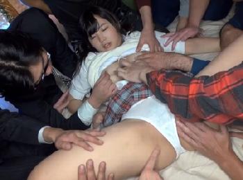 隣人に秘密の弱みを掴まれ夫がいない間に犯される巨乳人妻