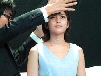 催眠で感度UPした女性器に挿入され仰け反りながら陶酔エクスタシー