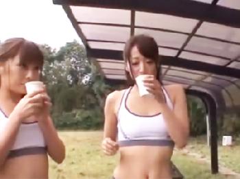 陸上少女の鍛えた股間の穴にどっぷり精液流し込むコーチ