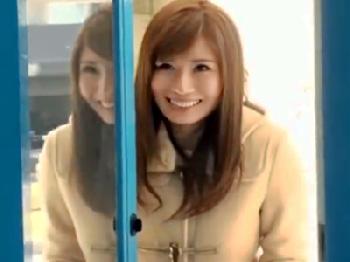 笑顔がステキな素人娘が童貞の筆おろしに挑む!!