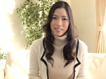 28歳のとても綺麗な人妻が他人棒との膣射交尾に溺れまさかの絶頂アクメ!!