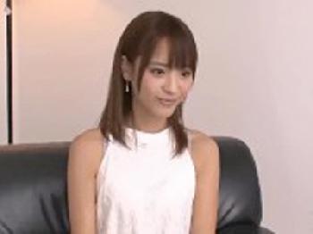 不意に現れた性豪の男たちに出会って4秒ですぐに挿入ぶっかけされる美少女