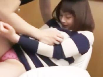 乳房の主張が激しすぎるノーブラ姉さんが冷酷な婦女暴行犯に押し入られて性行為