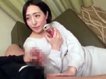 凄く酩酊した状況の巨乳お姉さんがホテルに連れ込まれハードピストンピスに気絶寸前アクメW