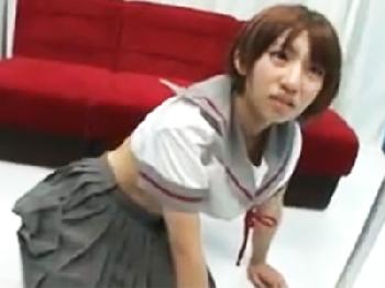 痴女女子校生軍団に囲まれてすべすべな太ももに挟まれ身動きできず連続射精させられる