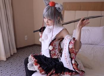 釣り目で魔性の女系♡愛くるしいコスプレイヤーがおどけながら痴女ハメ撮り