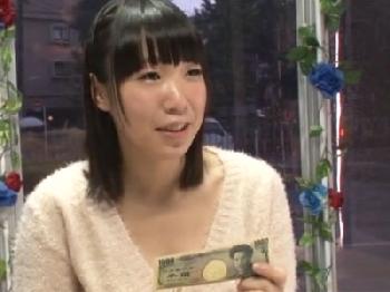 欲望に負けて友人同士で挿入する素人娘