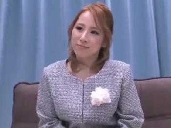 性的欲望が暴走寸前な美貌の人妻がエロ企画に乗せられ夫以外の男のペニスで恍惚エクスタシー