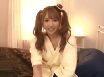 巨乳のアイドル美女が一心不乱にペニス奉仕→精液ぶっかけられて悶絶