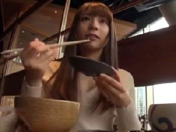 素人人妻を飯で釣ってナンパ→すぐラブホテルでハメ撮り膣内射精展開!!