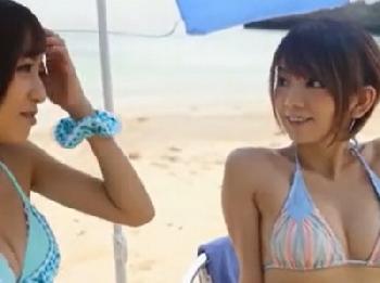 3人以外誰もいないビーチで美少女ギャル2人と天国3P!!