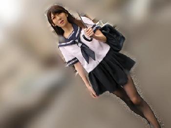 純情な表情が快楽に歪んでいく中年男の大好物な清楚女子校生