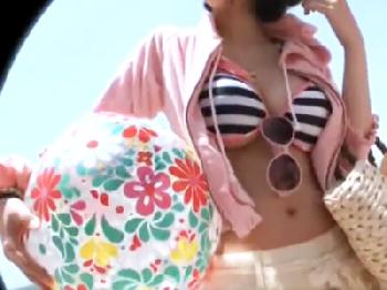 巨乳ビキニ娘をナンパしてきわどいマッサージからの肉棒挿入!!思う存分コンドーム未装着で孕ませ射精