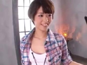 追撃手コキで発射直後の性的感度がとても良いペニスを刺激して連続射精させる凄い性テクニックの痴女!!