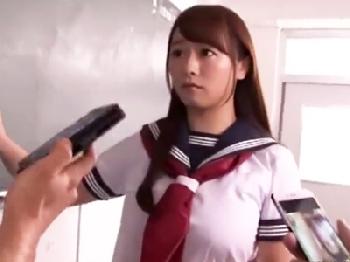 ハメ撮り動画が流出しクラスメイトに犯される爆乳女子校生