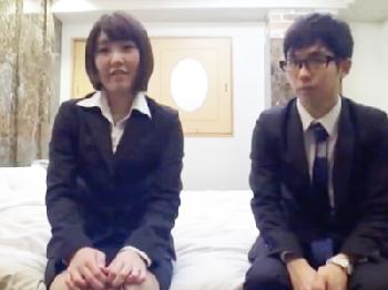 品行方正な美貌の人妻会社員が後輩社員と禁断の膣射中出し交尾!!