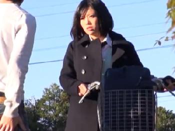 帰宅中の女子校生を袋詰めにして拉致!!人気の無い場所で青姦強姦W